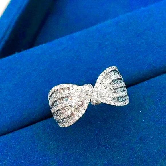 💍Women's Bow Style Ring - Picture 2 of 4